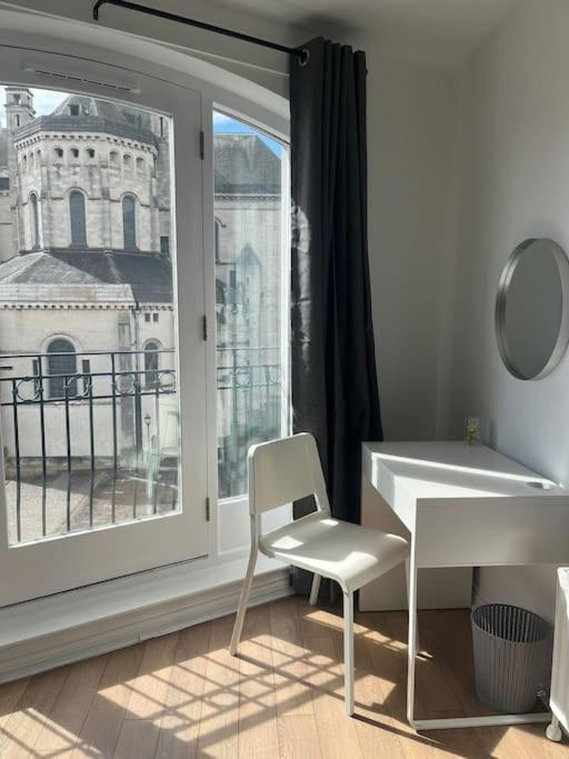 Luxury 2 Bed Gem In Heart Of * Belfast